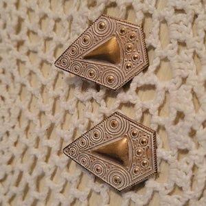 Pentagon shaped earrings~1_1/2 in
